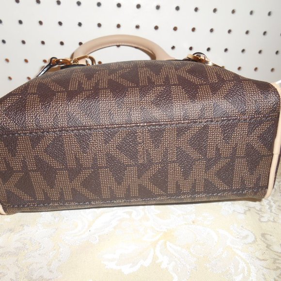 MICHAELS KORS SIGNATURE LEATHER MINI HOBO HANDBAG - Picture 6 of 8